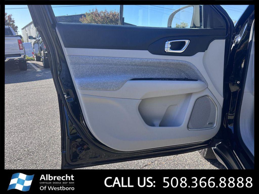 used 2022 Jeep Compass car, priced at $25,999