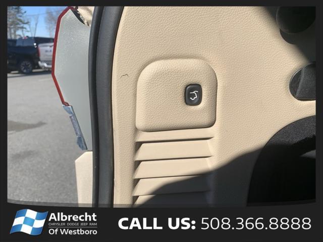 used 2015 Jeep Grand Cherokee car, priced at $18,999