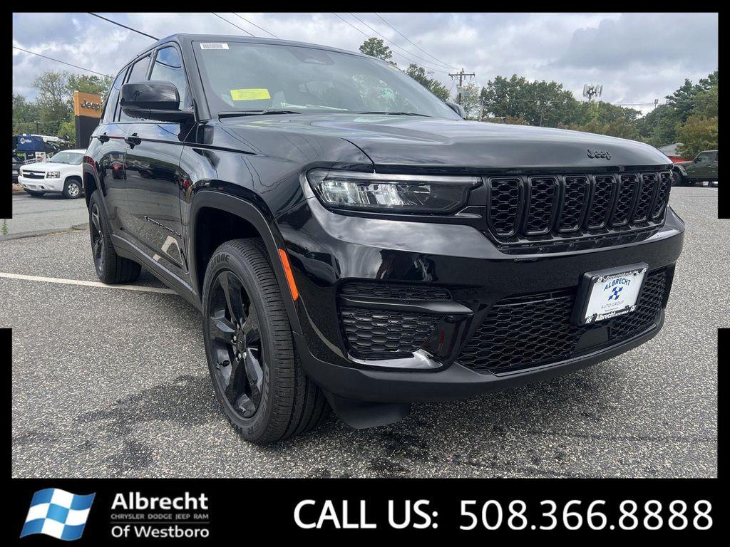 new 2025 Jeep Grand Cherokee car, priced at $42,497