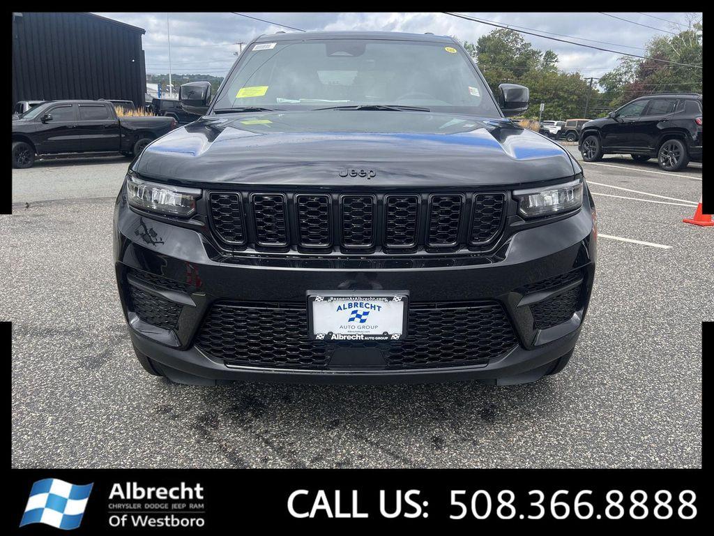 new 2025 Jeep Grand Cherokee car, priced at $42,497