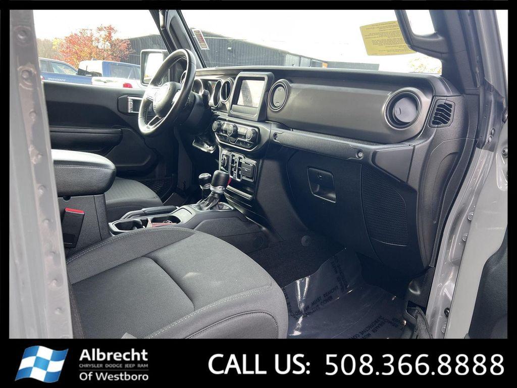 used 2022 Jeep Gladiator car, priced at $29,594