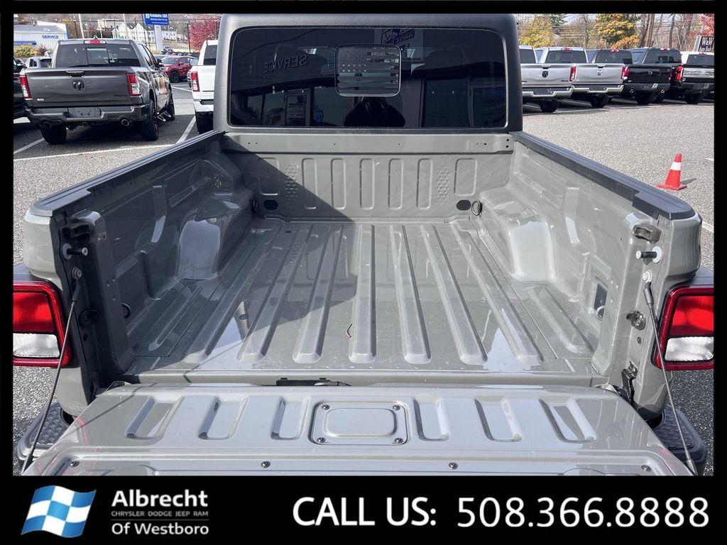 used 2022 Jeep Gladiator car, priced at $29,594