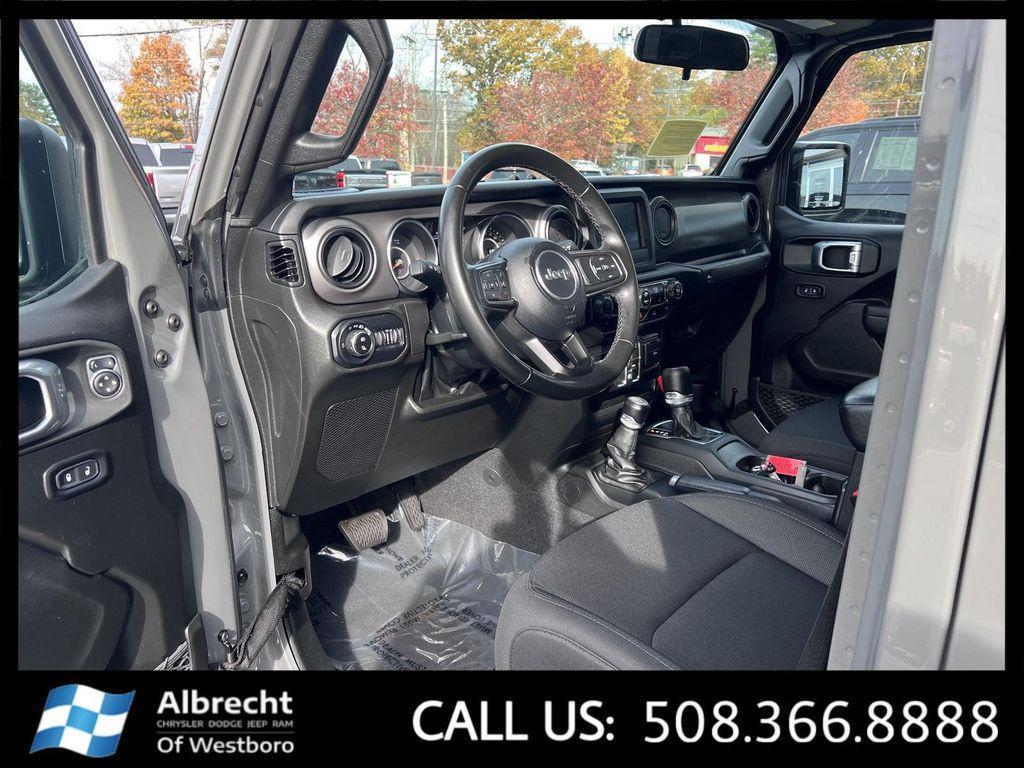 used 2022 Jeep Gladiator car, priced at $29,594