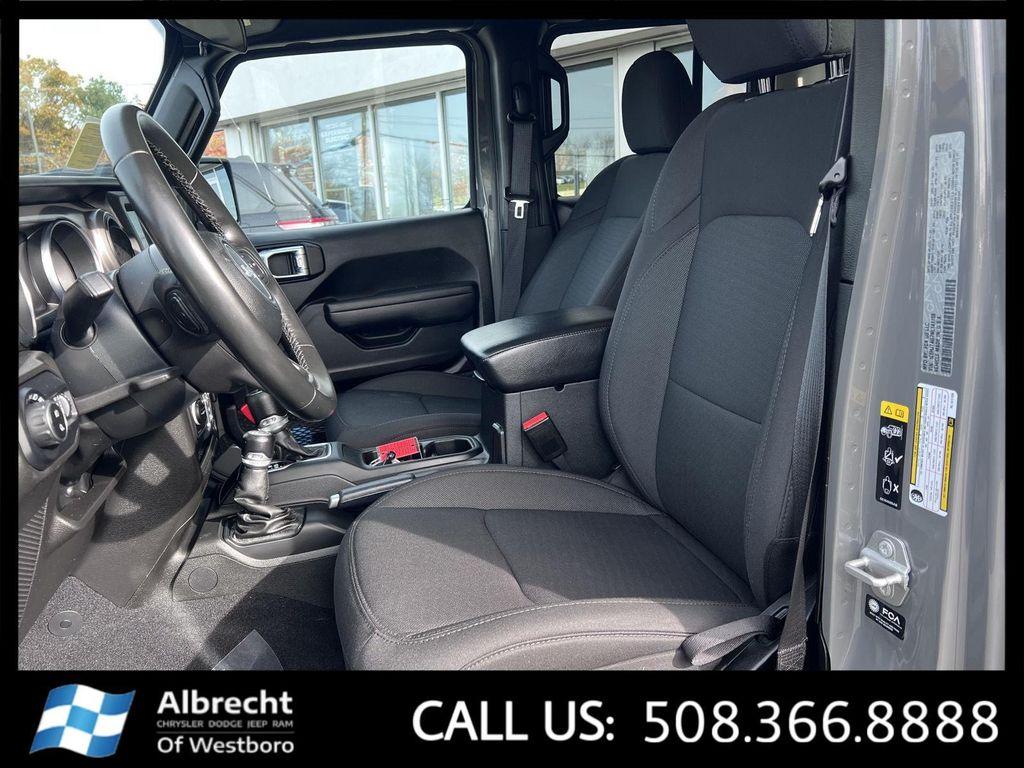 used 2022 Jeep Gladiator car, priced at $29,594