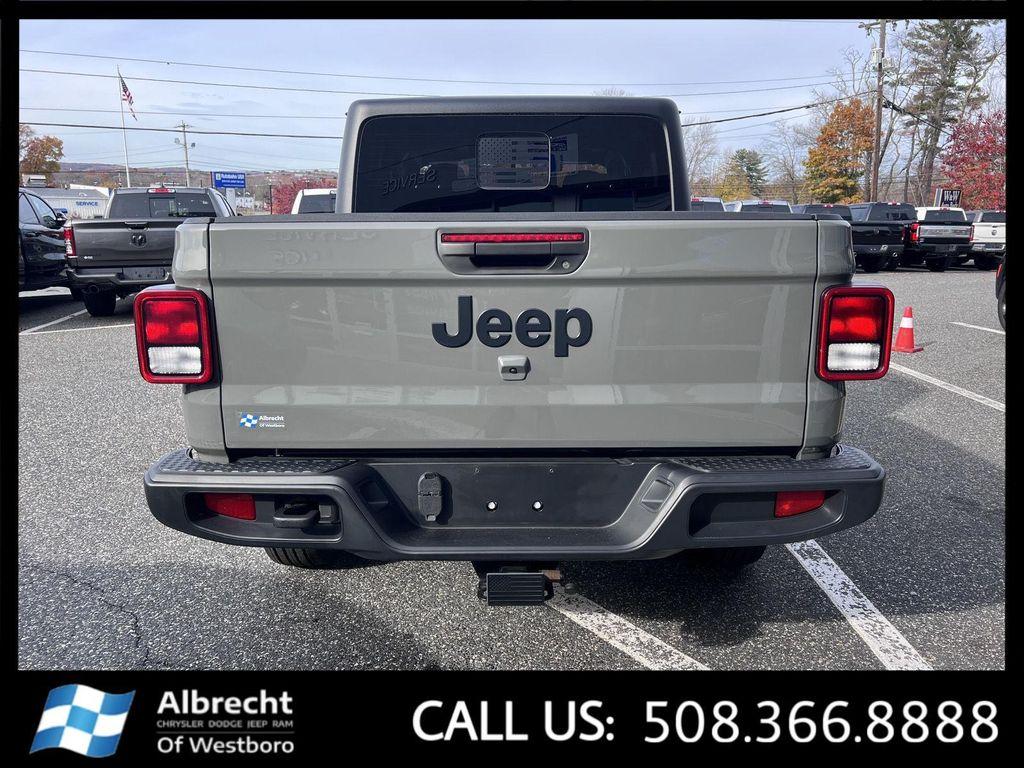 used 2022 Jeep Gladiator car, priced at $29,594