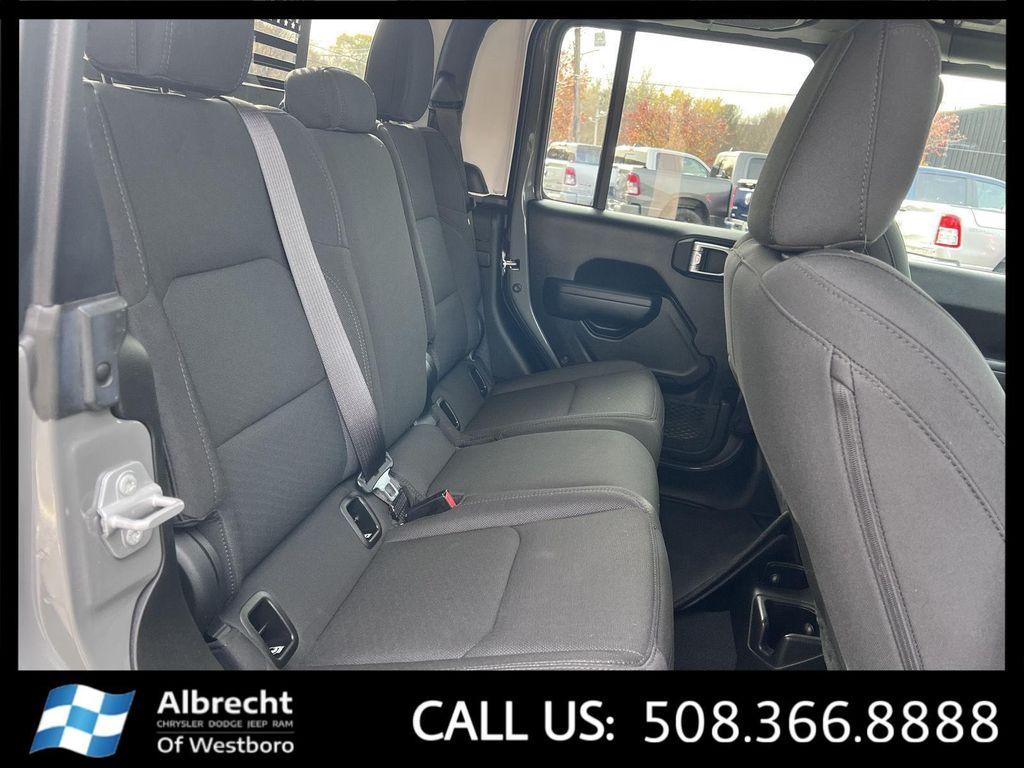 used 2022 Jeep Gladiator car, priced at $29,594