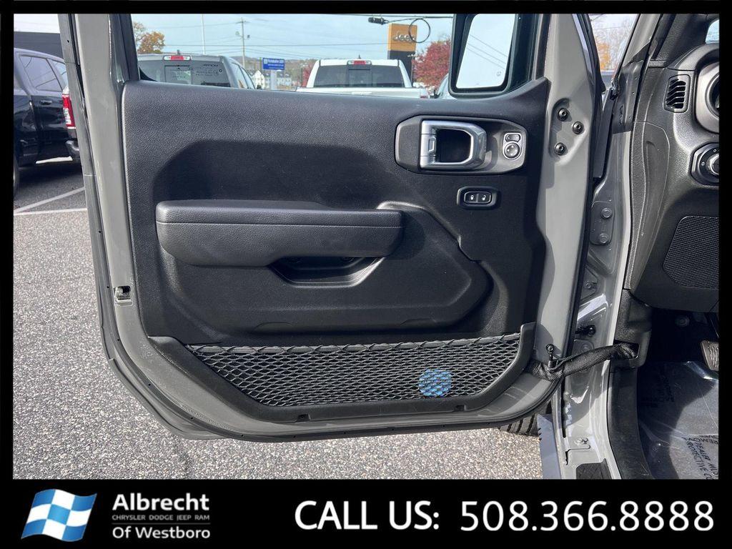 used 2022 Jeep Gladiator car, priced at $29,594