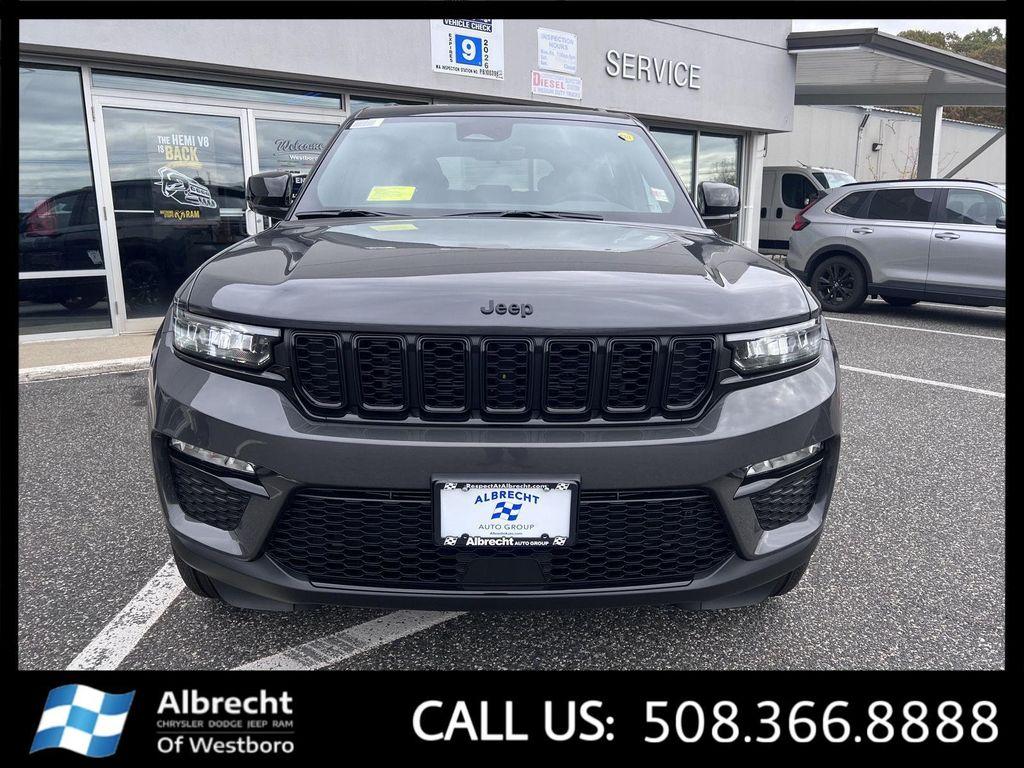 new 2025 Jeep Grand Cherokee car, priced at $47,724