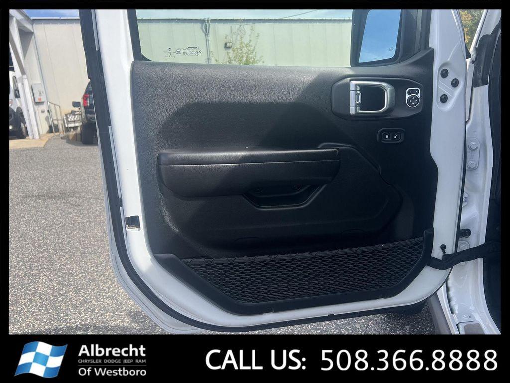 used 2021 Jeep Wrangler Unlimited car, priced at $27,794