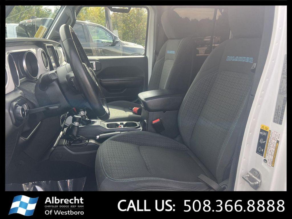 used 2021 Jeep Wrangler Unlimited car, priced at $27,794