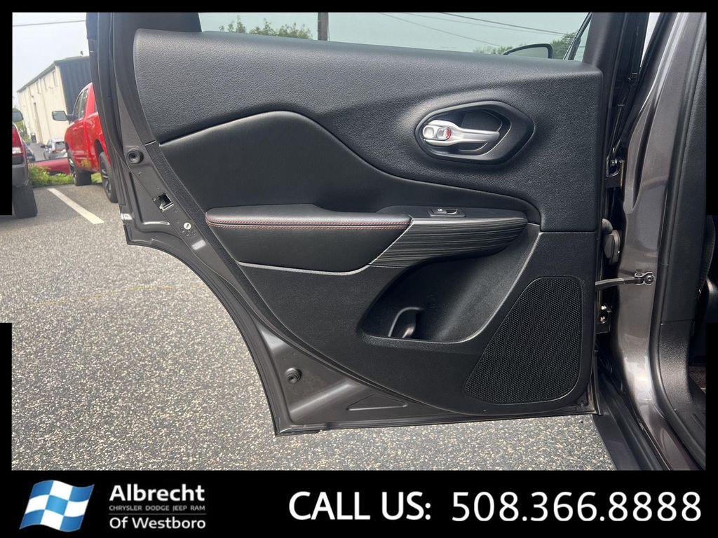 used 2016 Jeep Cherokee car, priced at $17,999