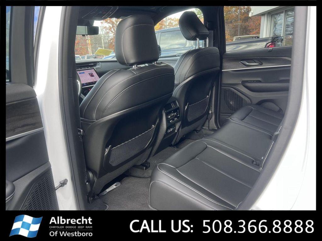 new 2025 Jeep Grand Cherokee car, priced at $46,426