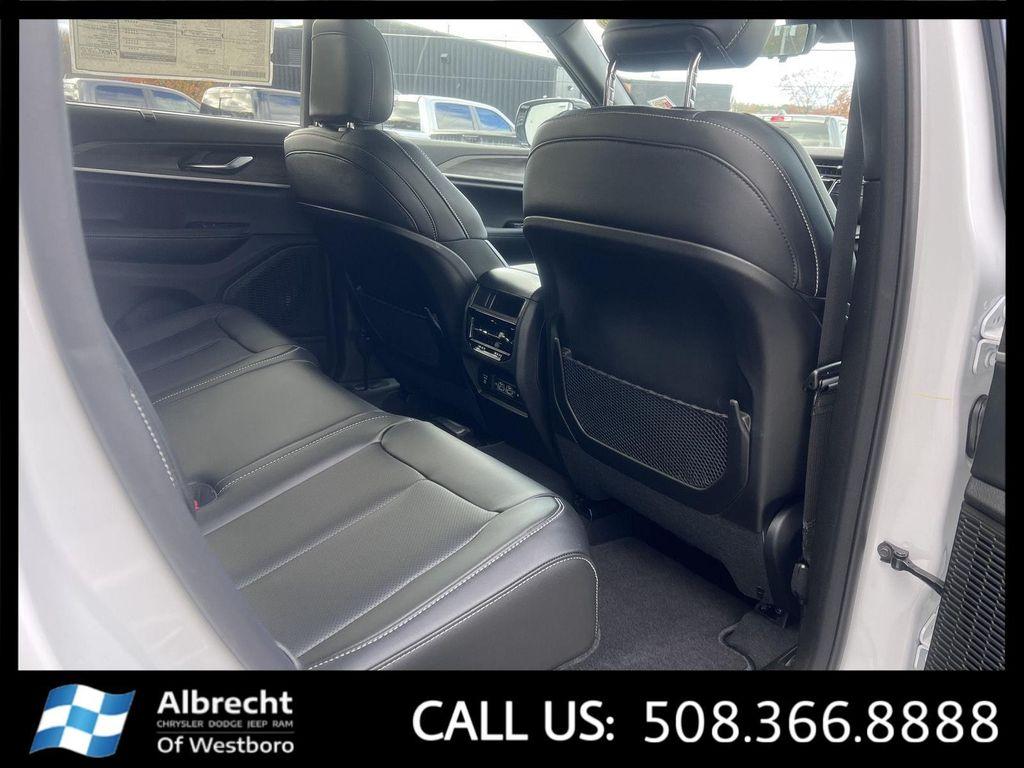 new 2025 Jeep Grand Cherokee car, priced at $46,426