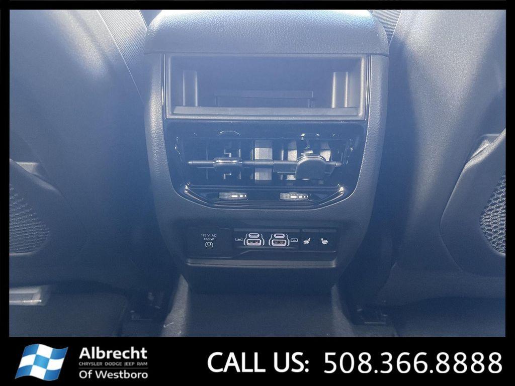 new 2025 Jeep Grand Cherokee car, priced at $46,426