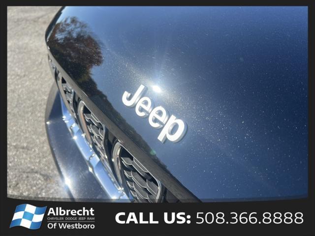 new 2024 Jeep Grand Cherokee car, priced at $45,120