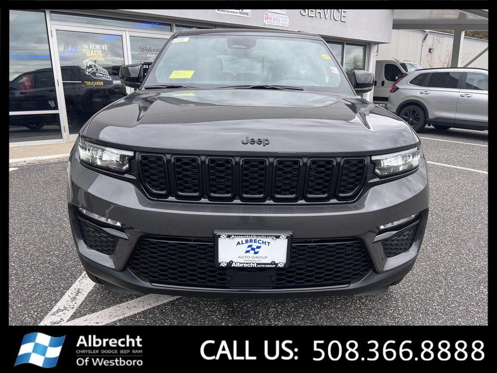 new 2025 Jeep Grand Cherokee car, priced at $47,724