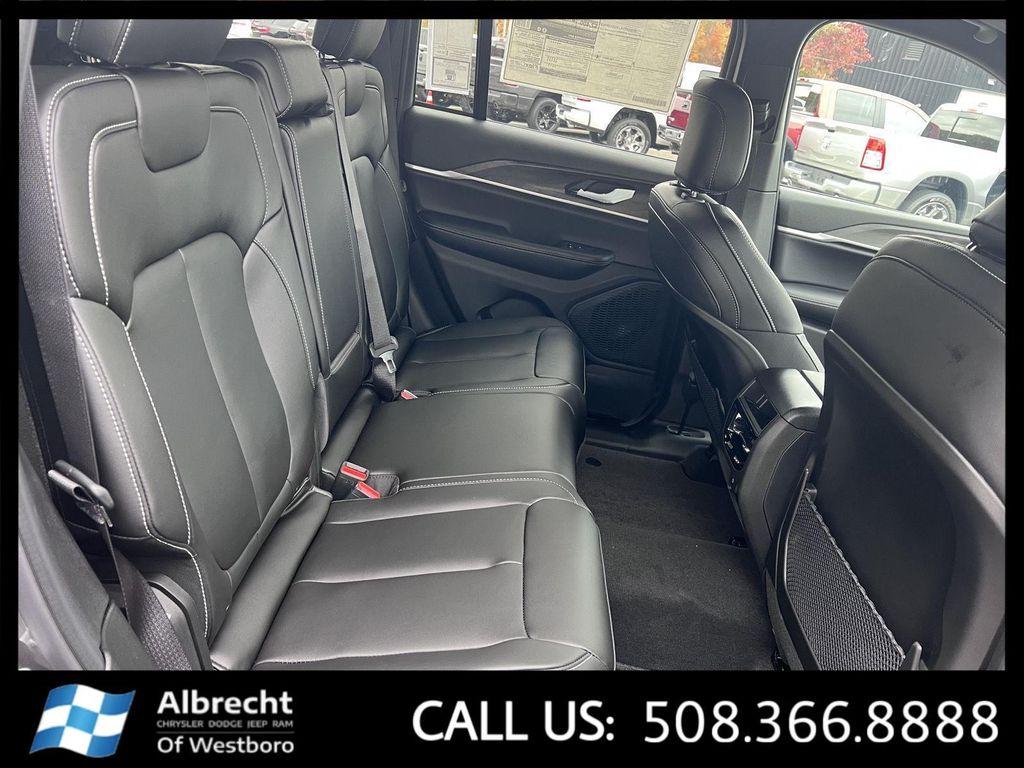 new 2025 Jeep Grand Cherokee car, priced at $47,724