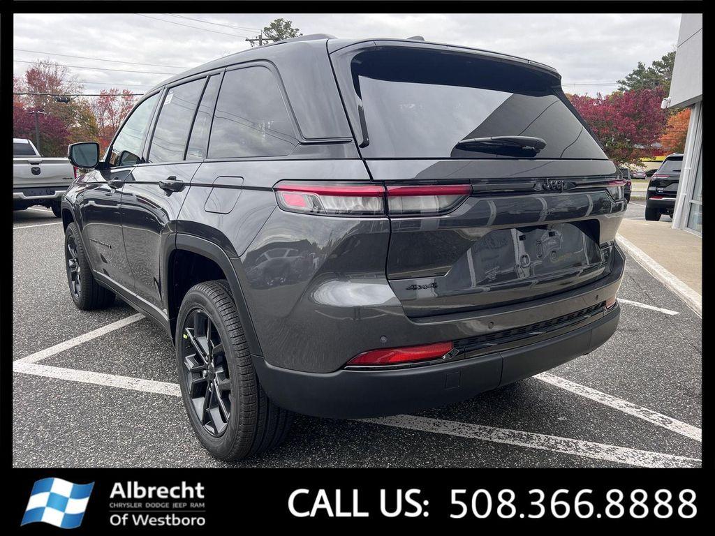 new 2025 Jeep Grand Cherokee car, priced at $47,724
