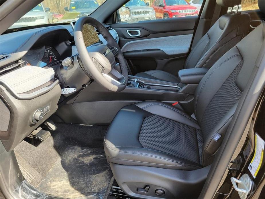 new 2024 Jeep Compass car, priced at $31,535