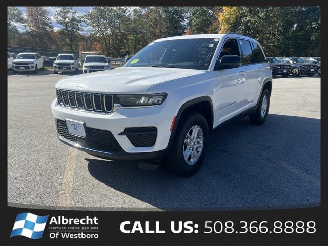 new 2024 Jeep Grand Cherokee car, priced at $39,120