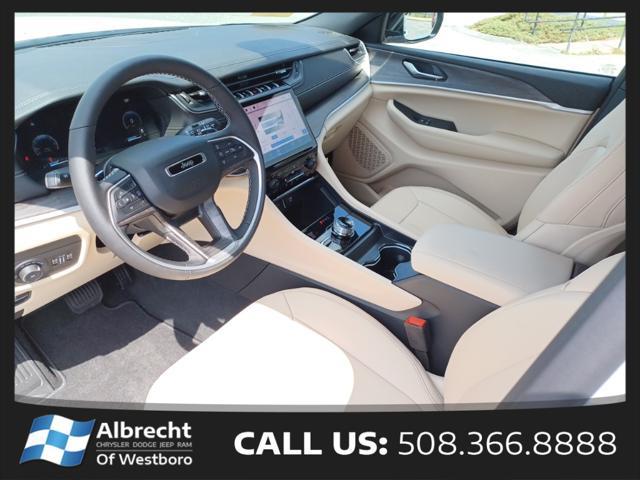 new 2025 Jeep Grand Cherokee car, priced at $39,915