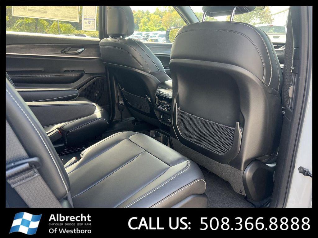 new 2025 Jeep Grand Cherokee L car, priced at $47,401