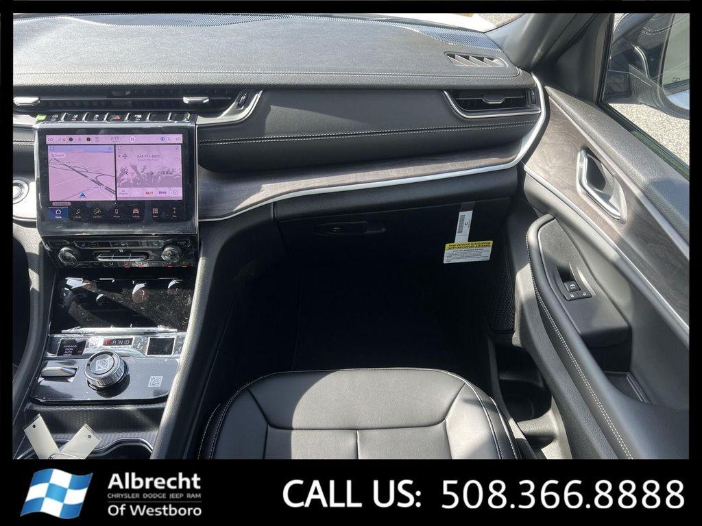 new 2025 Jeep Grand Cherokee L car, priced at $47,401