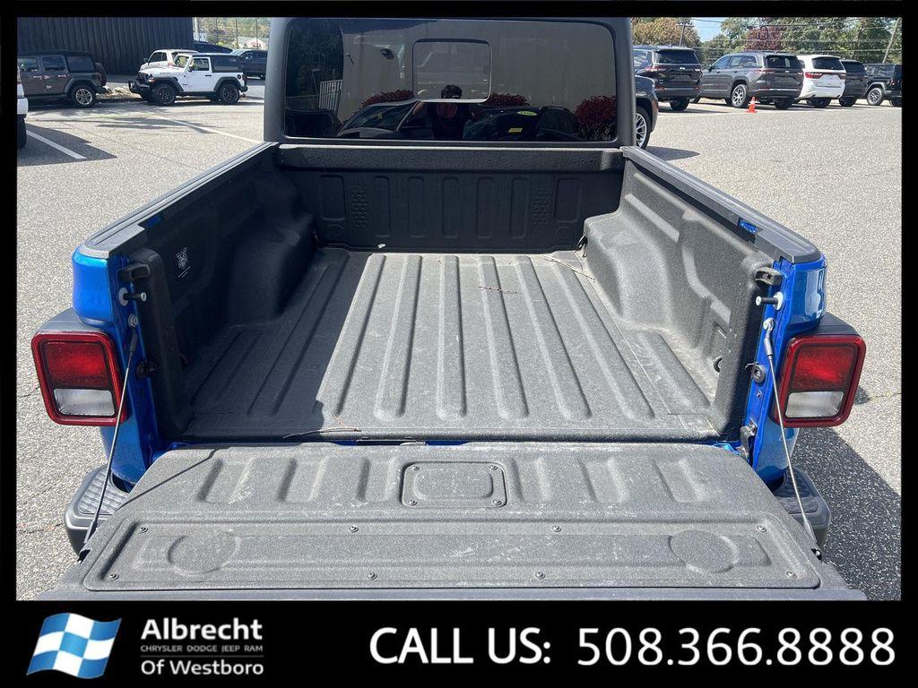 used 2022 Jeep Gladiator car, priced at $36,599