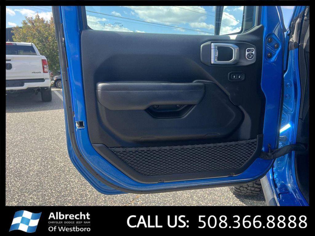 used 2022 Jeep Gladiator car, priced at $36,599