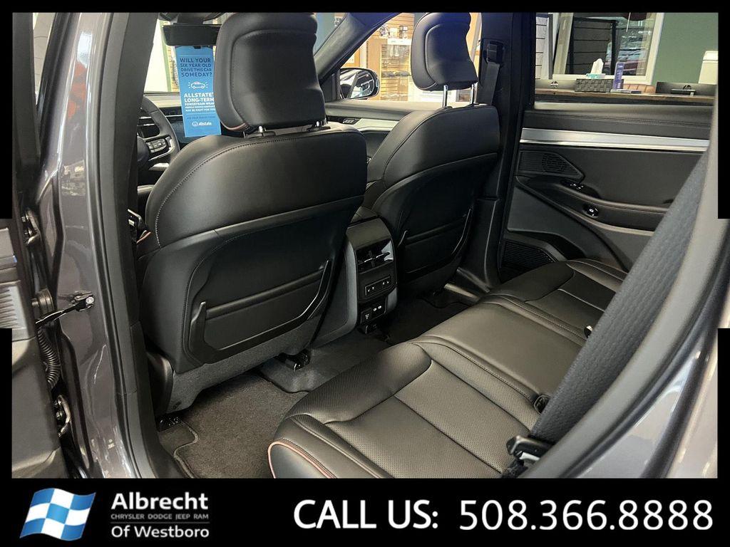 new 2025 Jeep Wagoneer S car, priced at $59,040