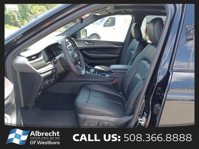 new 2025 Jeep Grand Cherokee car, priced at $40,510