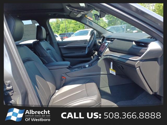 new 2025 Jeep Grand Cherokee car, priced at $40,510