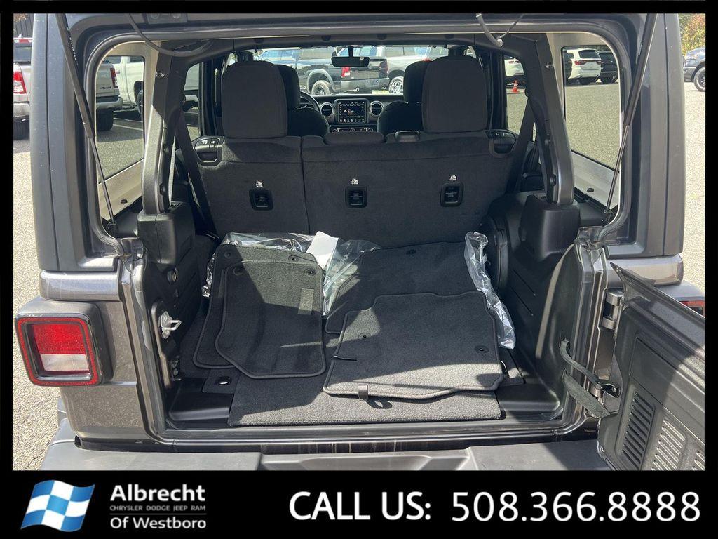 used 2022 Jeep Wrangler Unlimited car, priced at $37,499