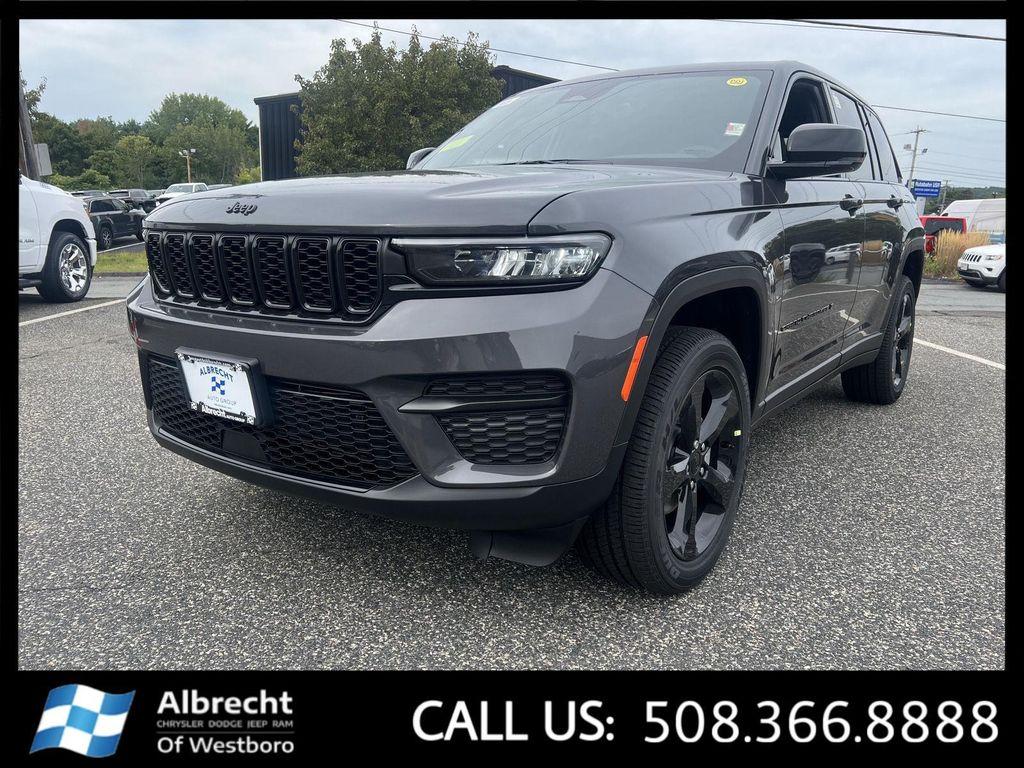 new 2025 Jeep Grand Cherokee car, priced at $42,255