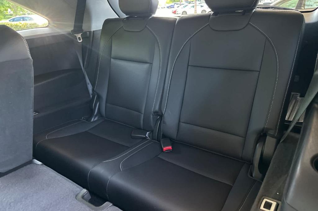 used 2020 Acura MDX car, priced at $28,027