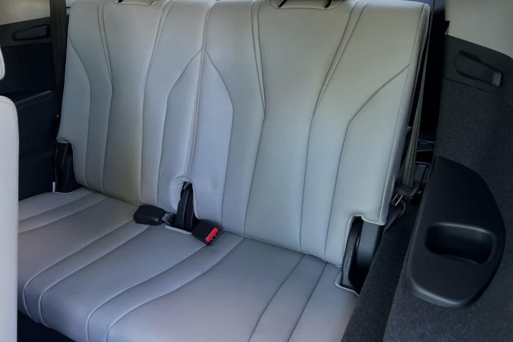 new 2025 Acura MDX car, priced at $60,150