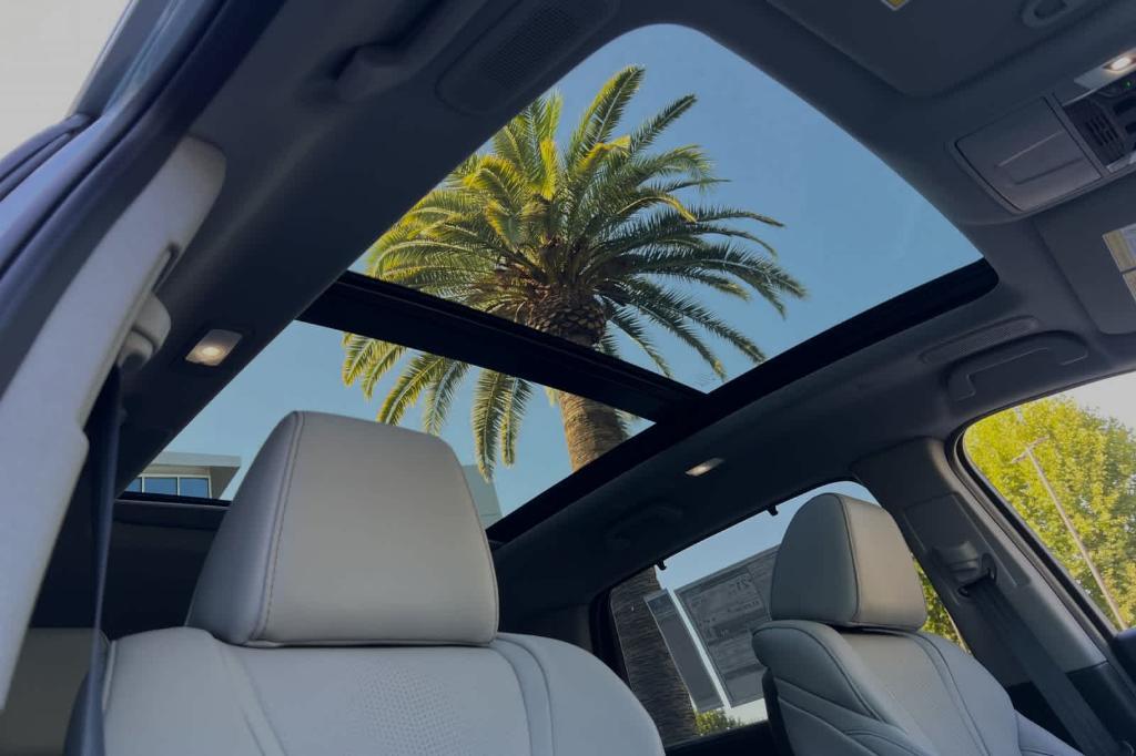 new 2025 Acura MDX car, priced at $60,150
