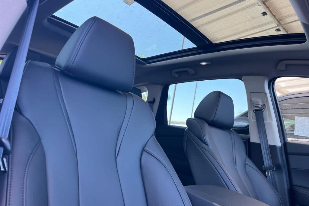 used 2024 Acura MDX car, priced at $48,989