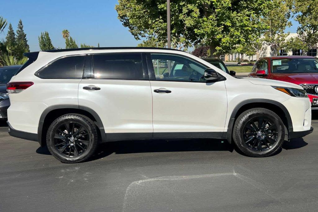 used 2019 Toyota Highlander car, priced at $34,329