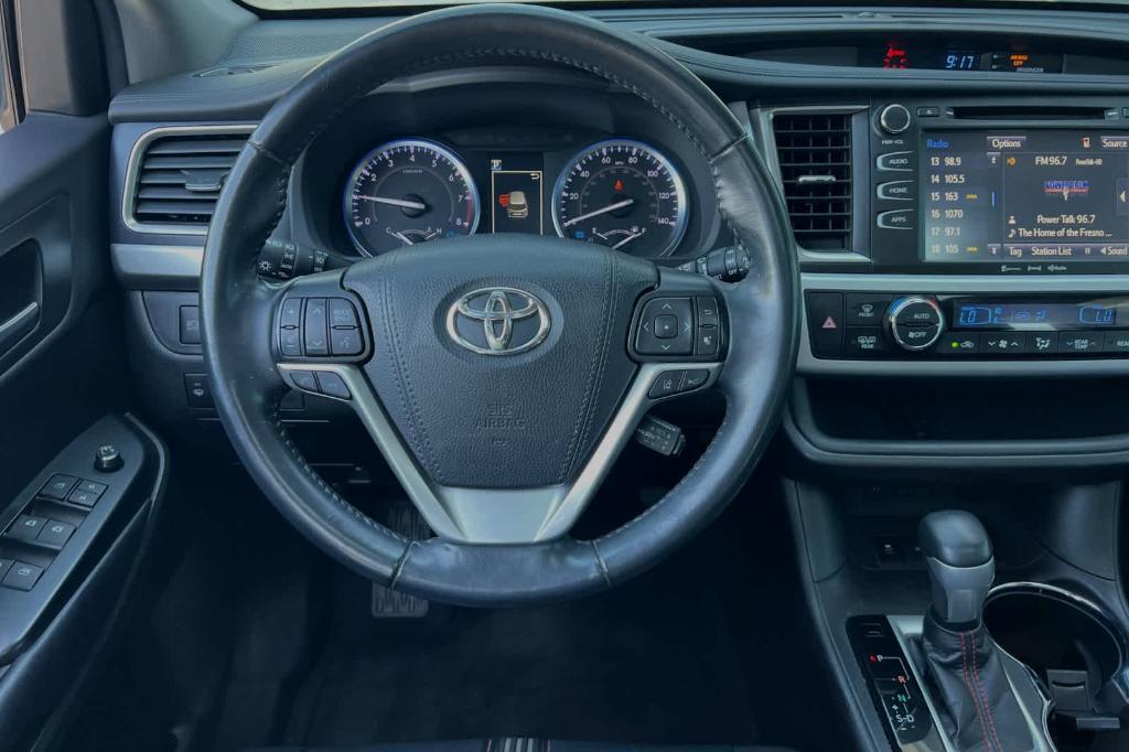 used 2019 Toyota Highlander car, priced at $34,329