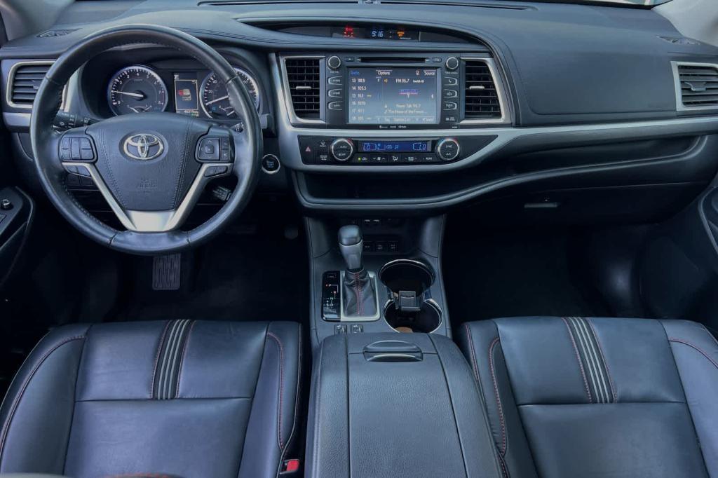 used 2019 Toyota Highlander car, priced at $34,329