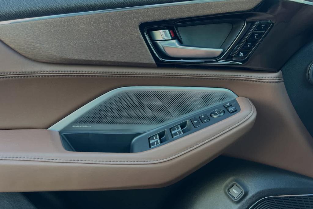 new 2025 Acura MDX car, priced at $68,250