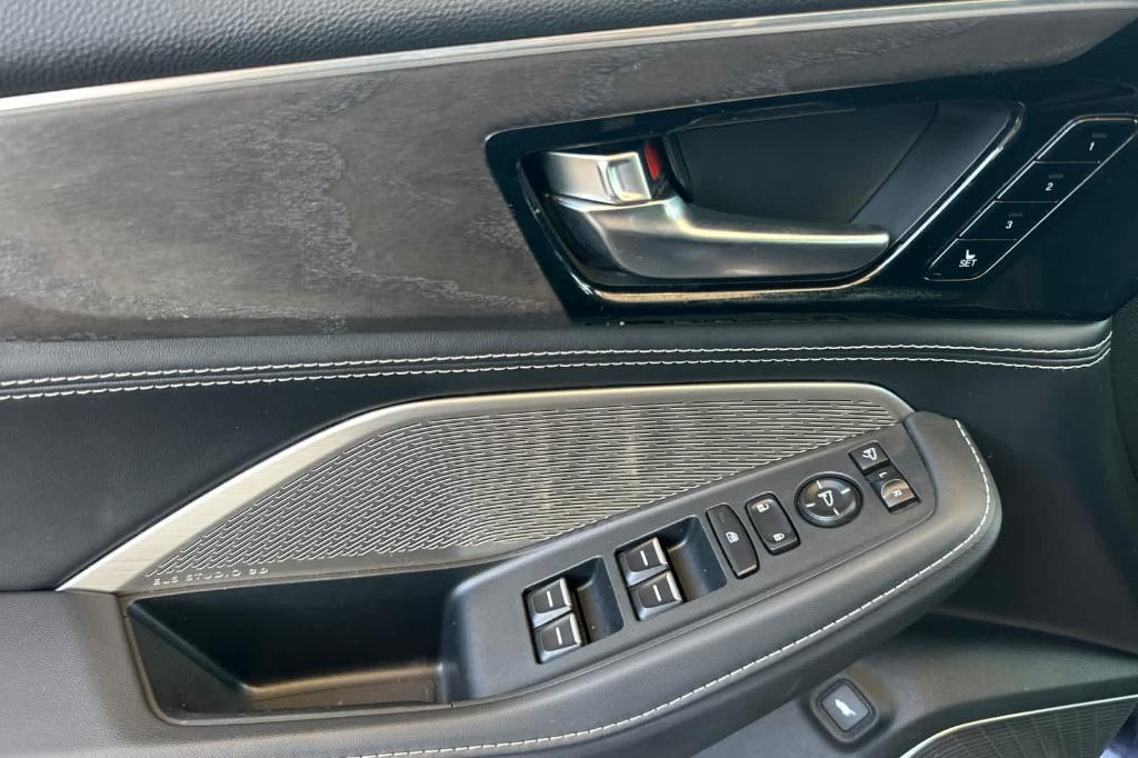 used 2023 Acura MDX car, priced at $52,724
