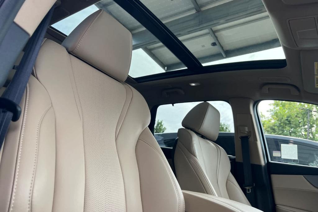 used 2025 Acura MDX car, priced at $58,550