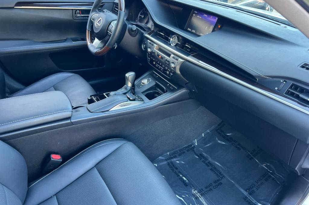 used 2018 Lexus ES 350 car, priced at $29,056