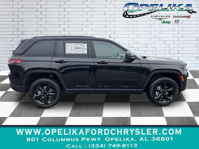 new 2025 Jeep Grand Cherokee car, priced at $45,125