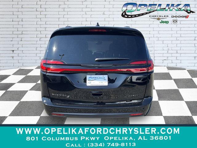 new 2025 Chrysler Pacifica car