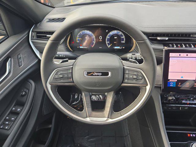 new 2025 Jeep Grand Cherokee car, priced at $40,237