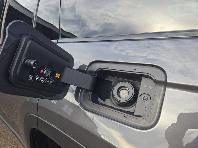 new 2025 Jeep Grand Cherokee car, priced at $40,237