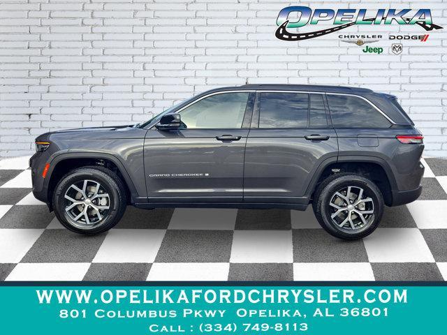 new 2025 Jeep Grand Cherokee car, priced at $40,237